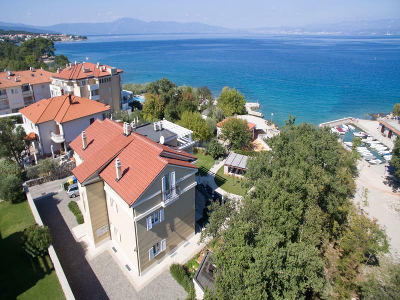Luxury Apartments Villa Luce Malinska Eksteriør billede